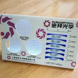 眼镜道具有机玻璃展架示例18